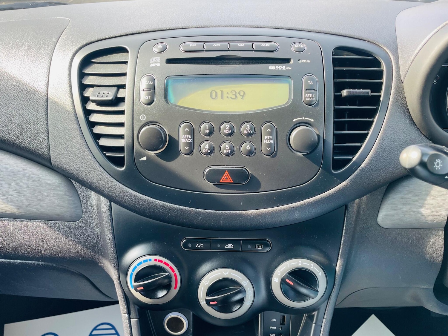 Used Hyundai i10 2011 for sale - 76109306: Photo 21
