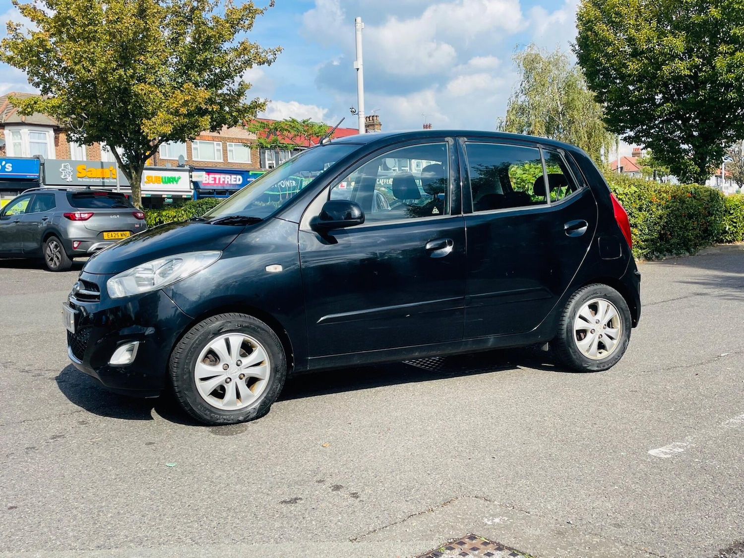 Used Hyundai i10 2011 for sale - 76109306: Photo 5