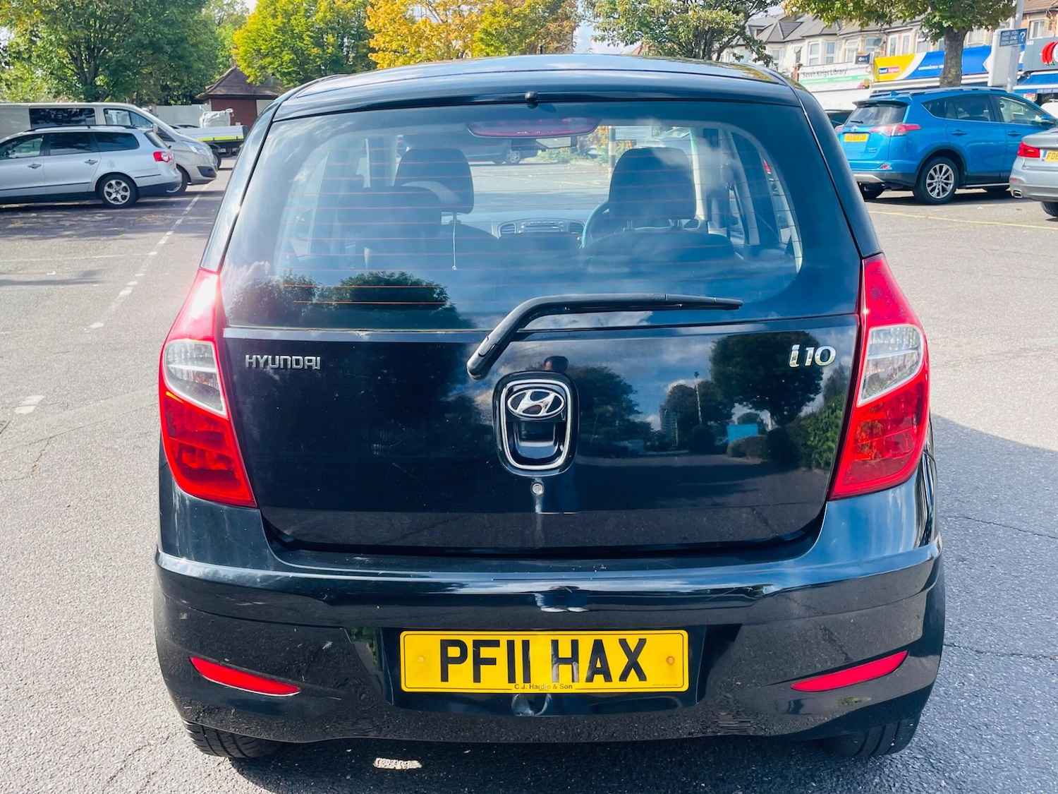 Used Hyundai i10 2011 for sale - 76109306: Photo 8