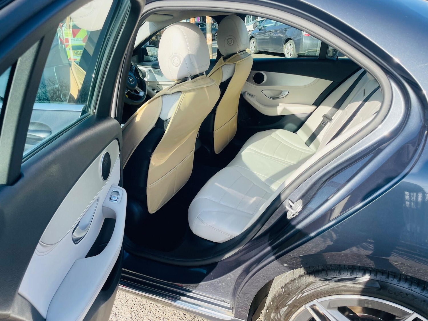 Used Mercedes-Benz C Class 2014 for sale - 77670372: Photo 17