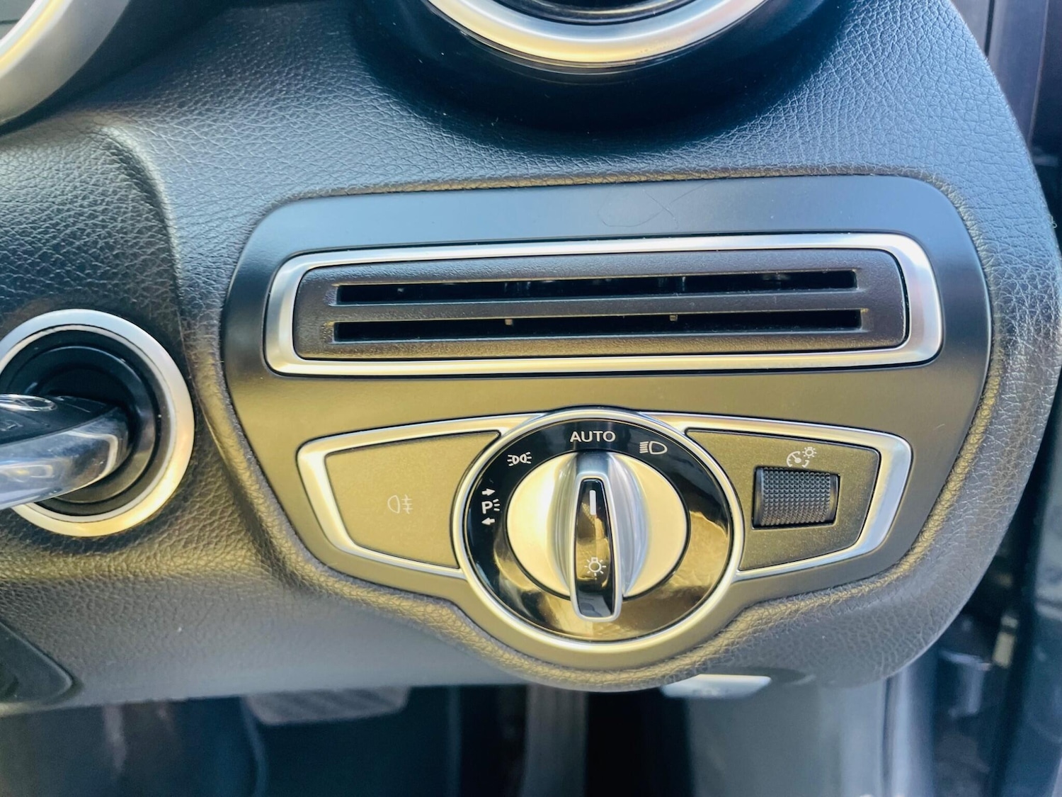 Used Mercedes-Benz C Class 2014 for sale - 77670372: Photo 19