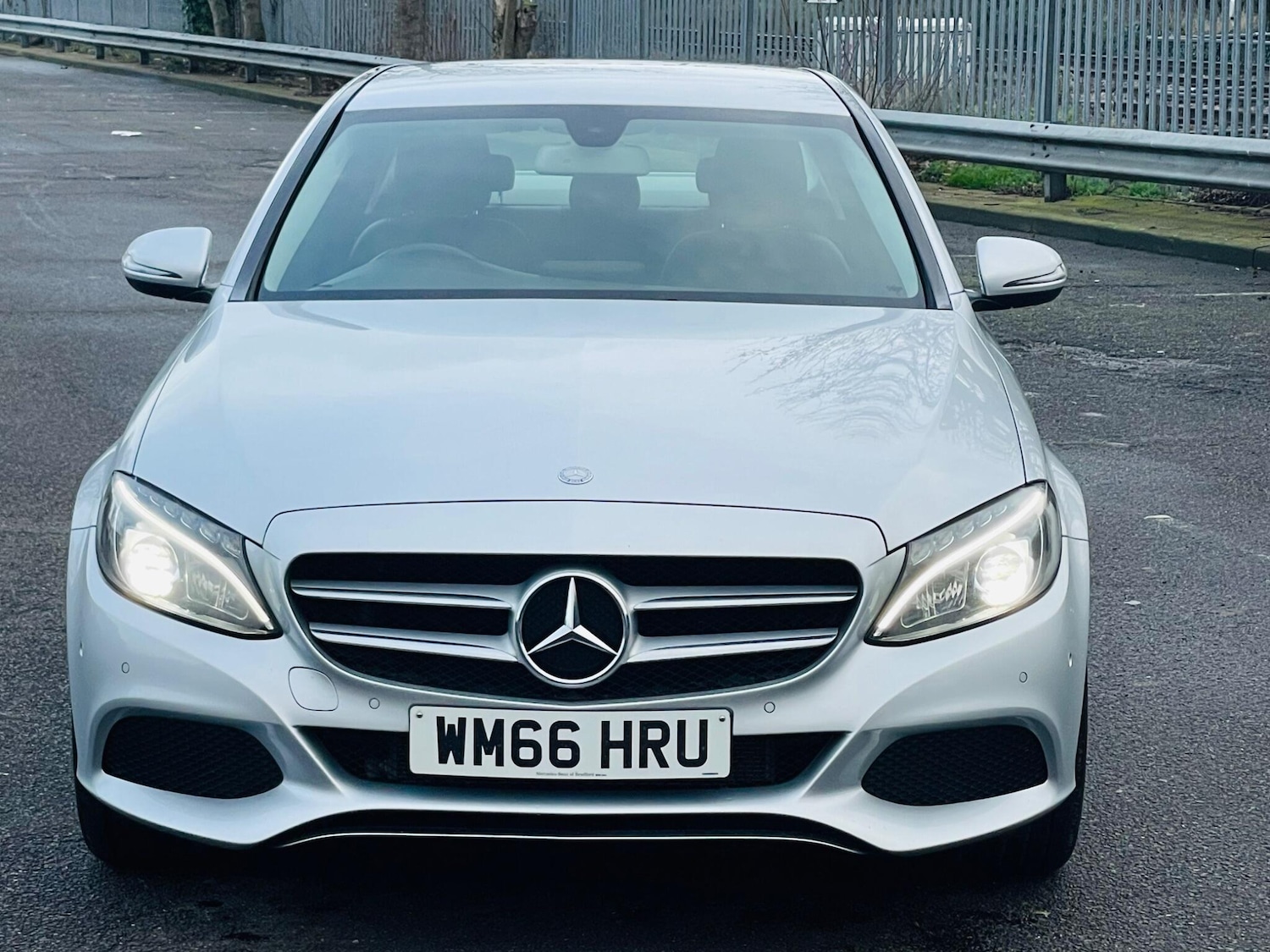 Used Mercedes-Benz C Class 2016 for sale - 77387130: Photo 2