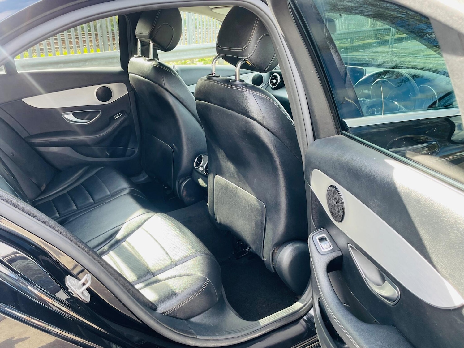 Used Mercedes-Benz C Class 2016 for sale - 77670376: Photo 14