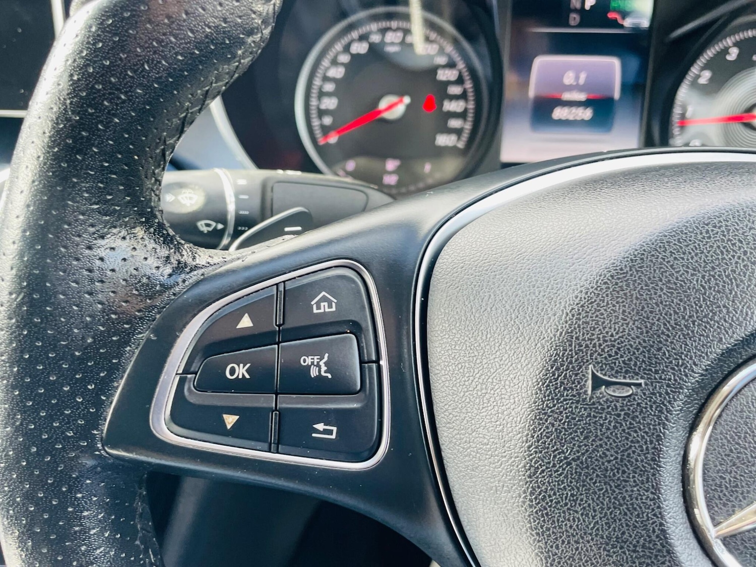 Used Mercedes-Benz C Class 2016 for sale - 77670376: Photo 25