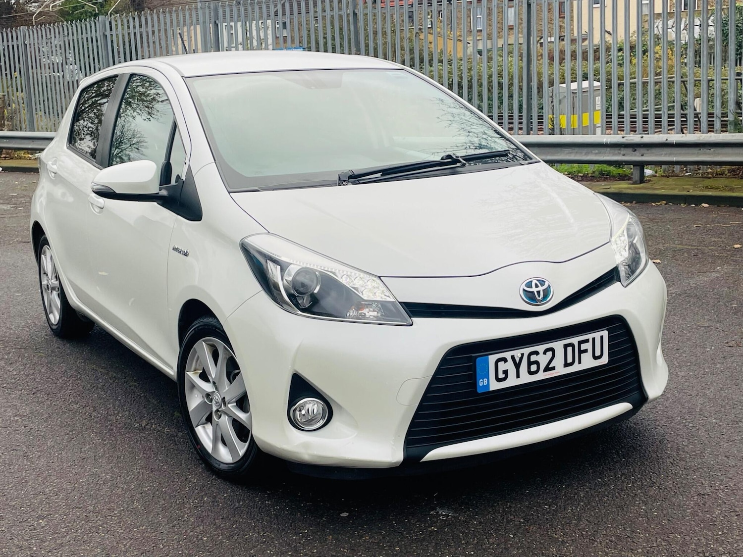 Used Toyota Yaris for sale - 76727238: Photo 1