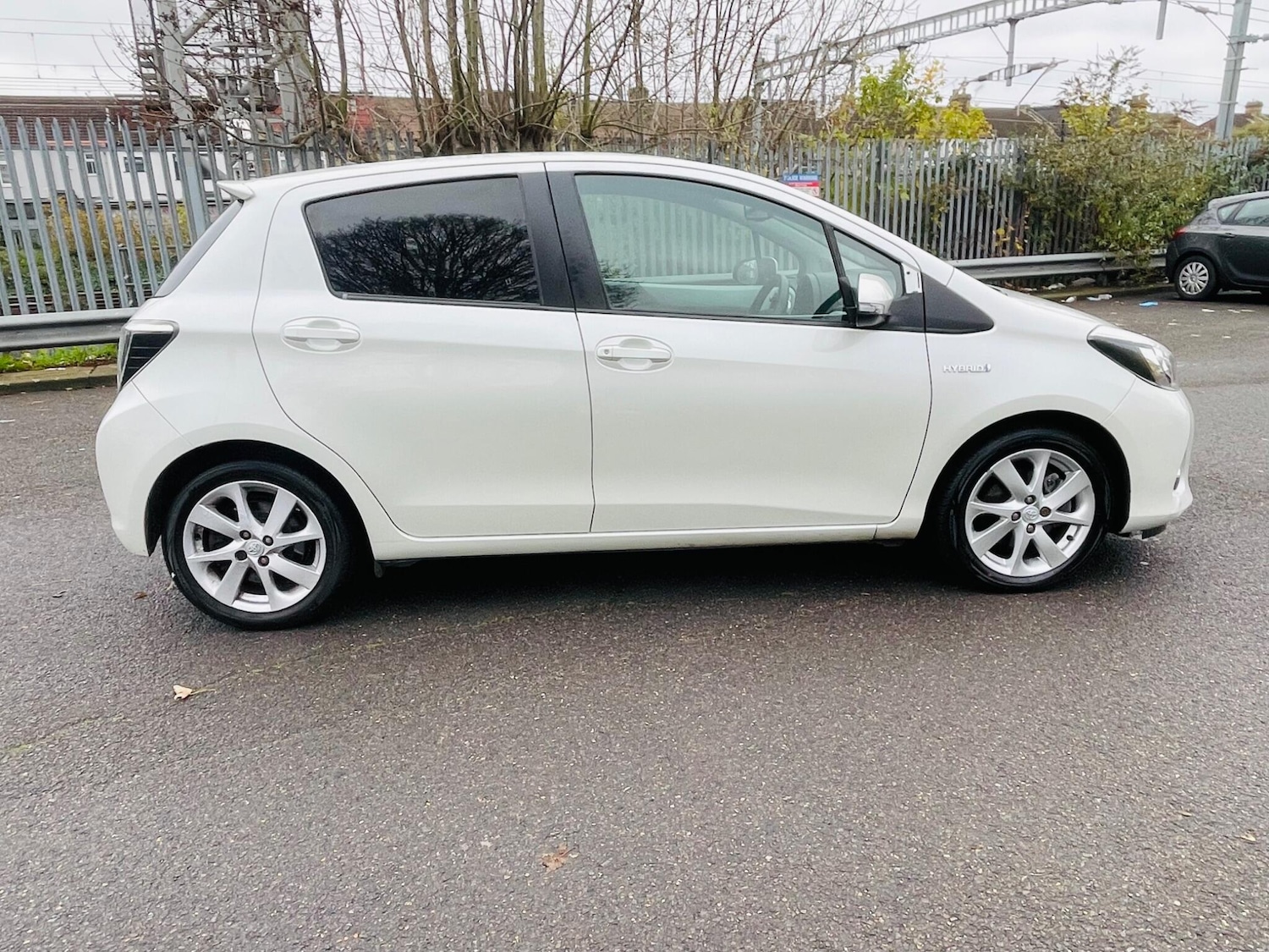 Used Toyota Yaris for sale - 76727238: Photo 12