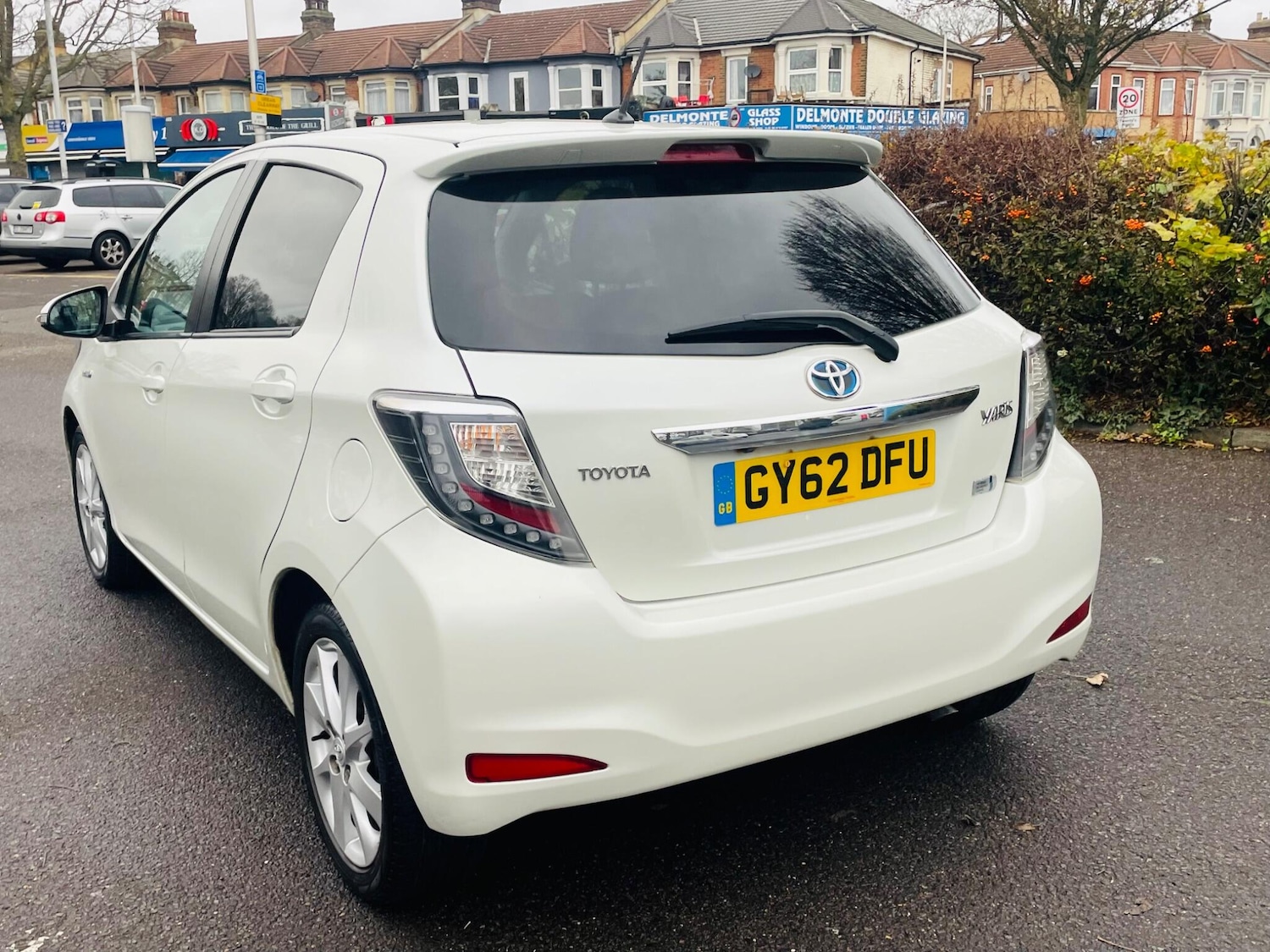 Used Toyota Yaris for sale - 76727238: Photo 8