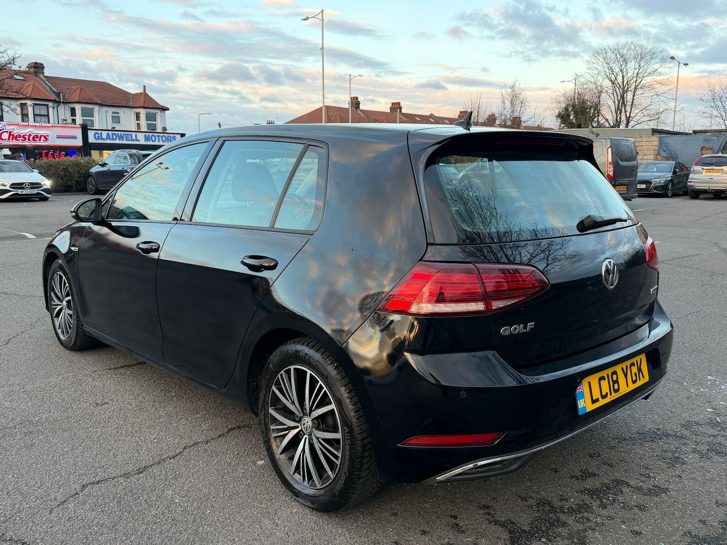 Used Volkswagen Golf 2018 for sale - 77478811: Photo 4