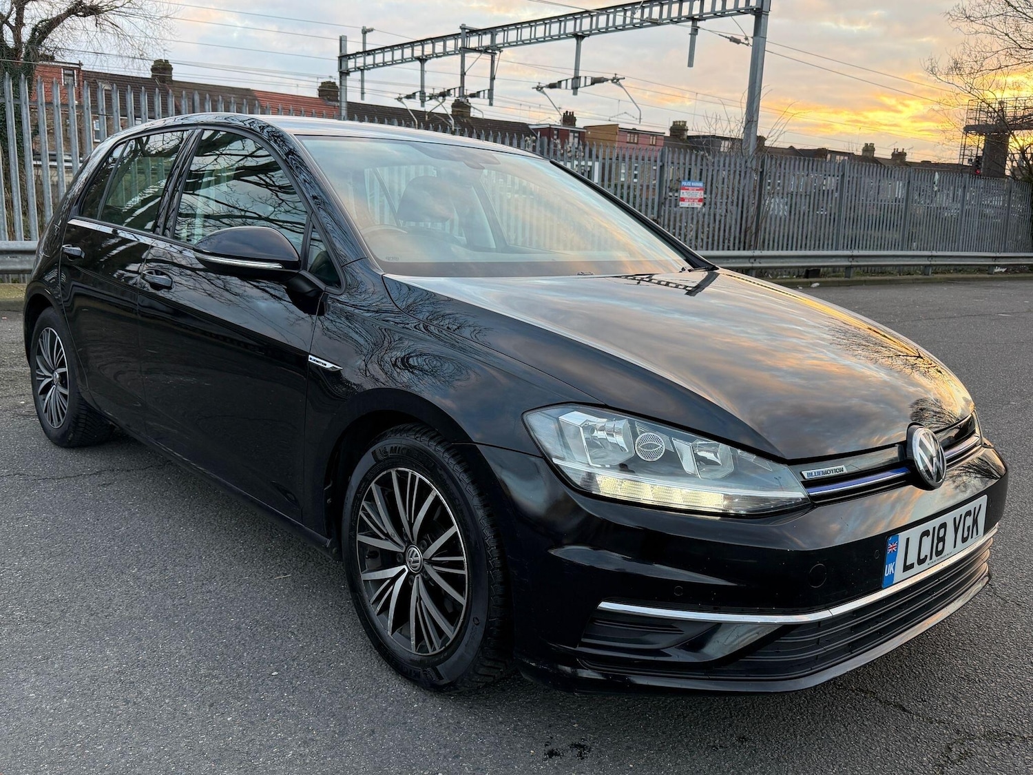 Used Volkswagen Golf 2018 for sale - 77478811: Photo 5