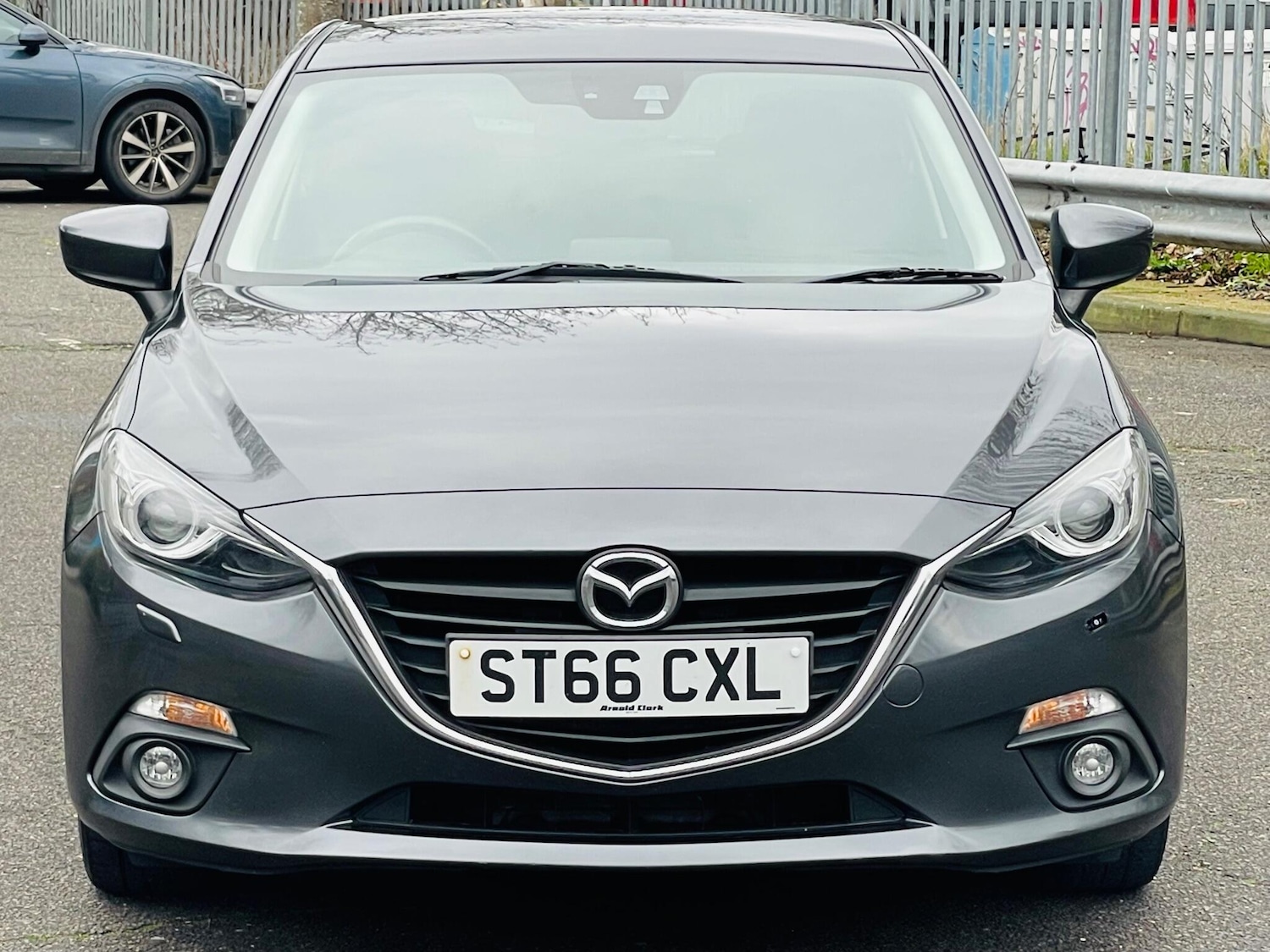Used Mazda Mazda3 2016 for sale - 76964427: Photo 2