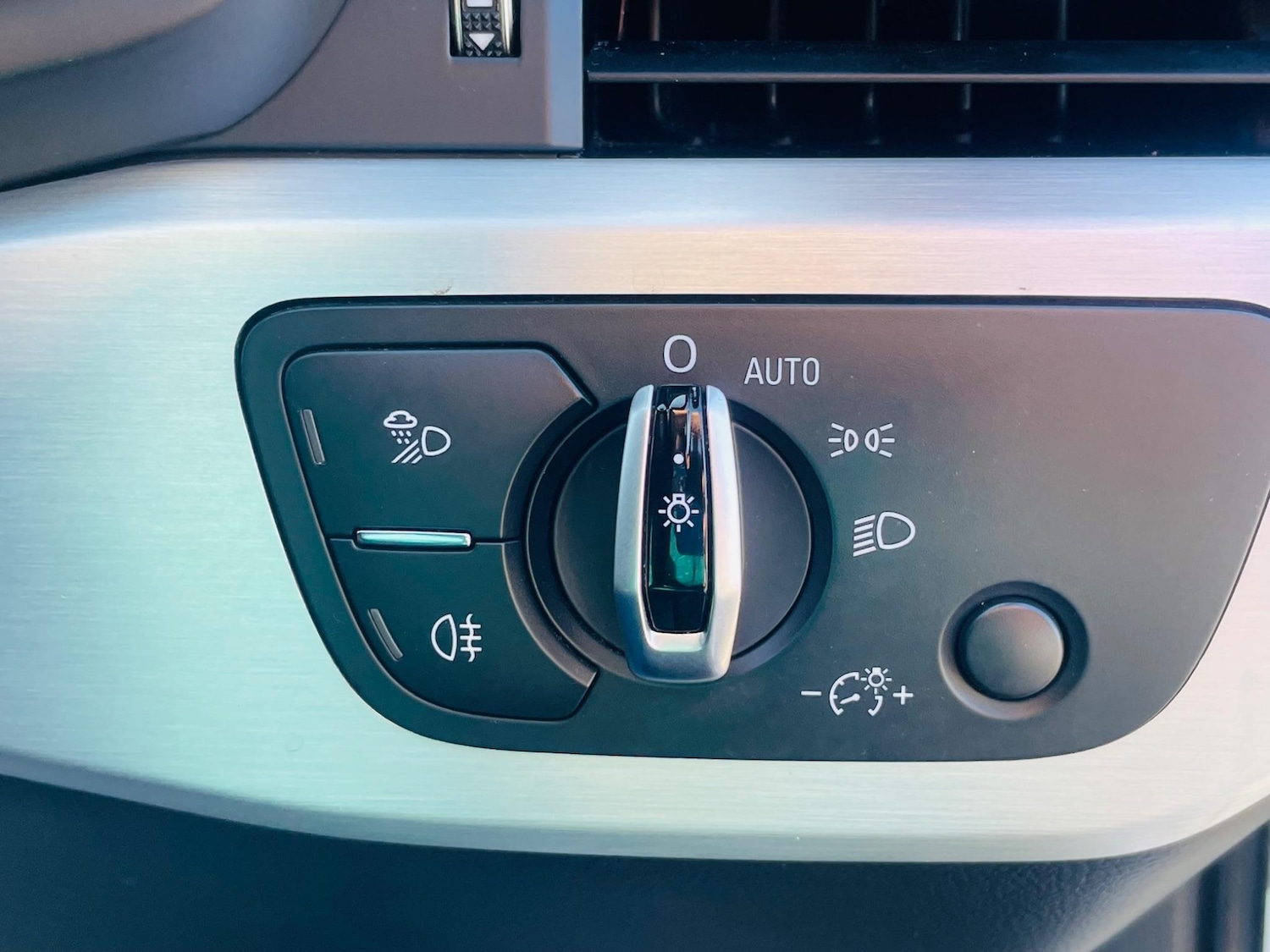 Used Audi A4 2016 for sale - 76987955: Photo 25