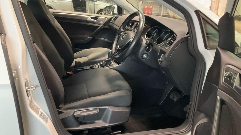 Used Volkswagen Golf 2018 for sale - 77101862: Photo 15