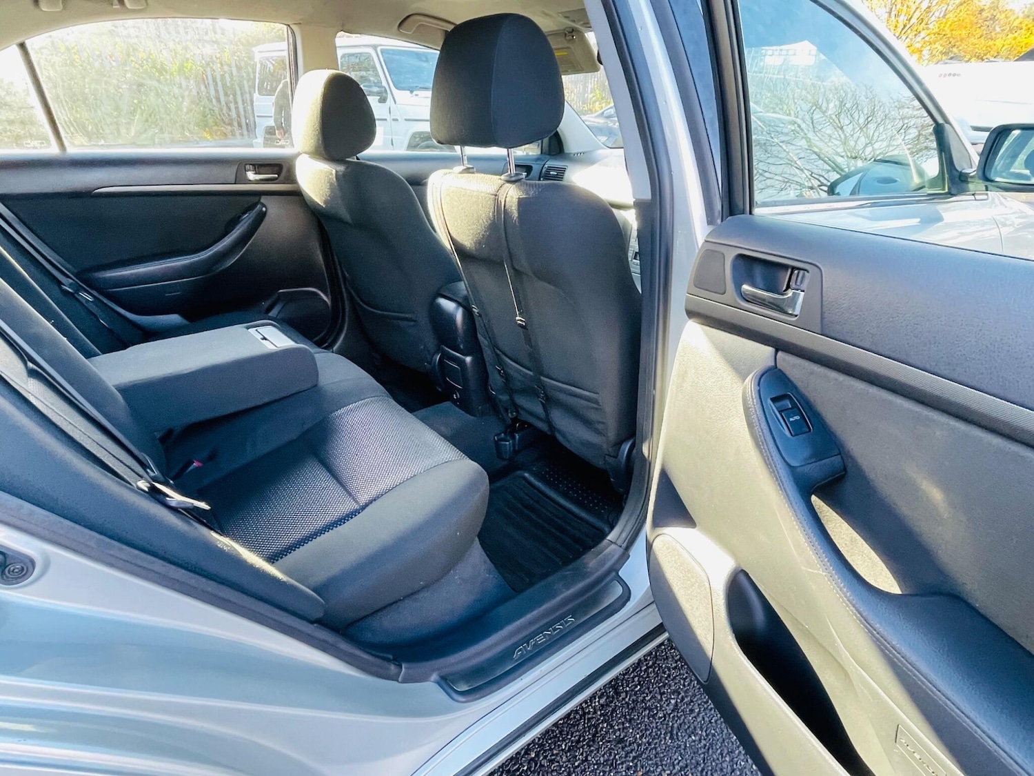 Used Toyota Avensis 2005 for sale - 76839366: Photo 12