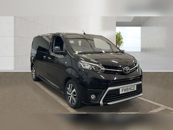 Used Toyota PROACE CITY Verso 2019 for sale - 79475216: Photo