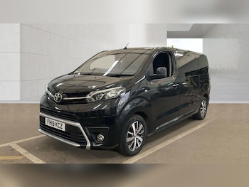 Used Toyota PROACE CITY Verso 2019 for sale - 79475216: Photo