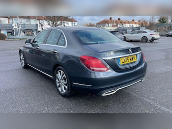 Used Mercedes-Benz C Class 2015 for sale - 77440736: Photo