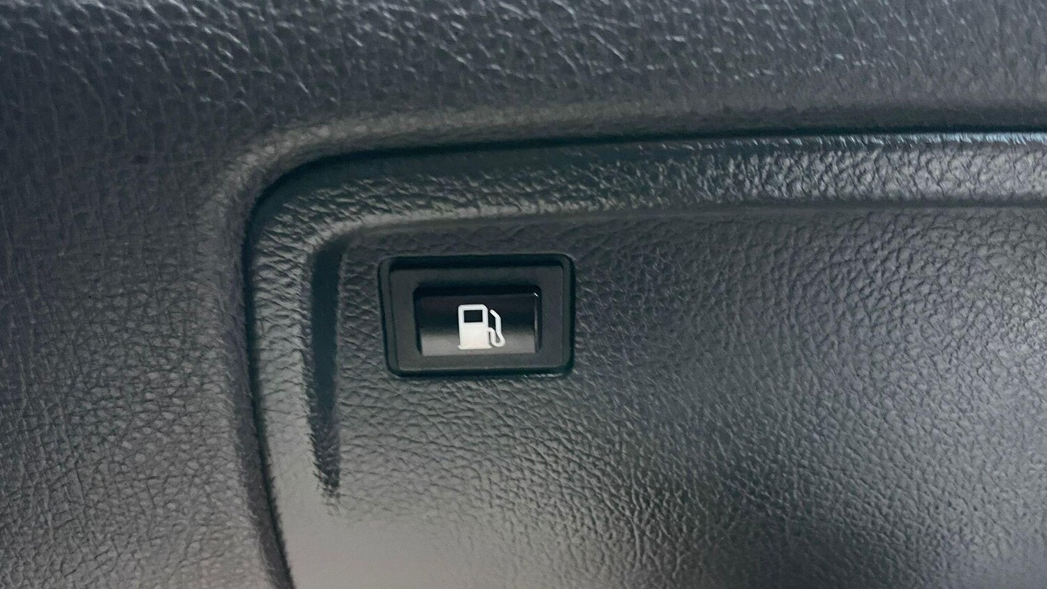 Used BMW 3 Series 2018 for sale - 78062779: Photo 24