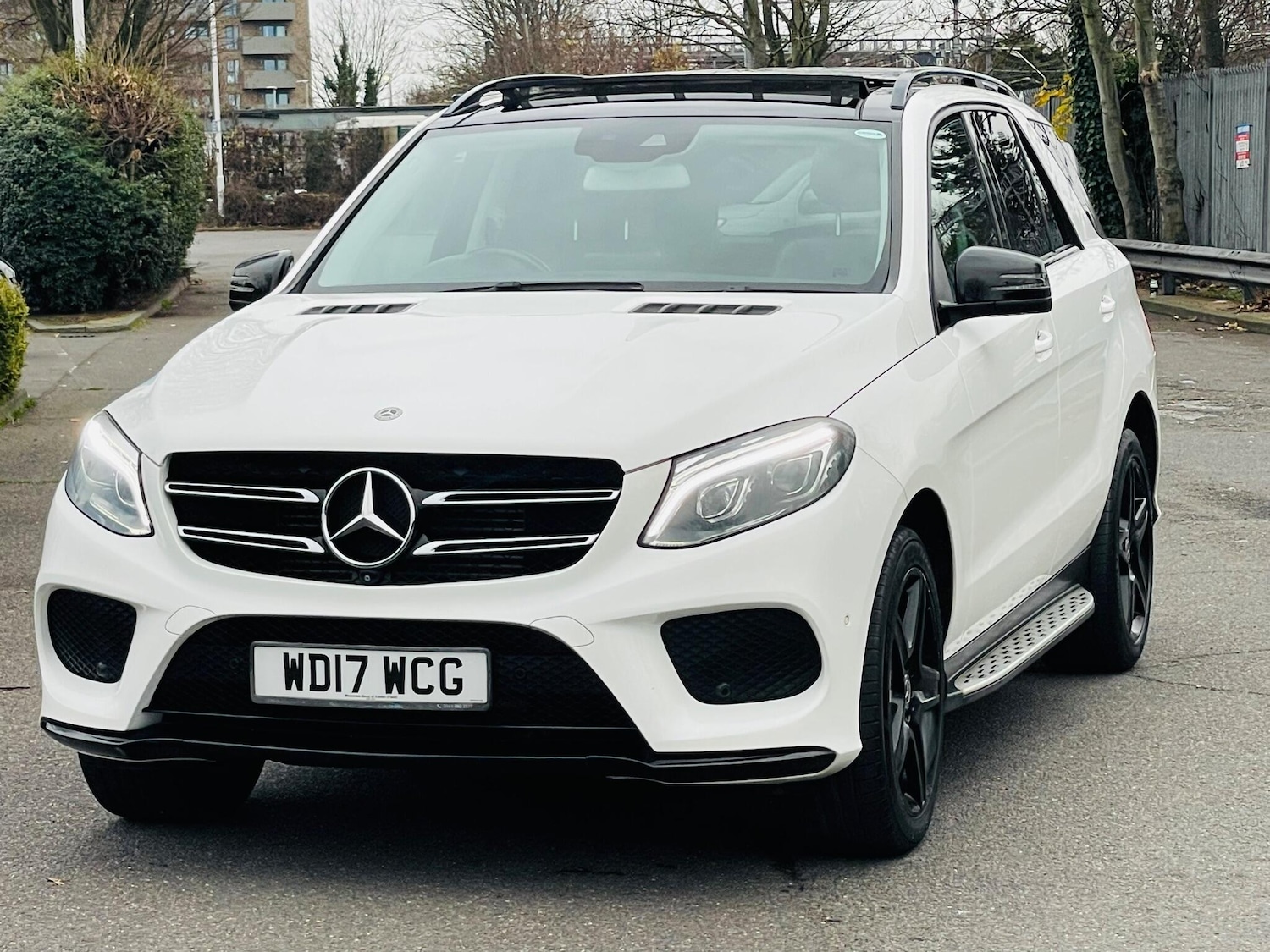 Used Mercedes-Benz GLE 2017 for sale - 76976072: Photo 3