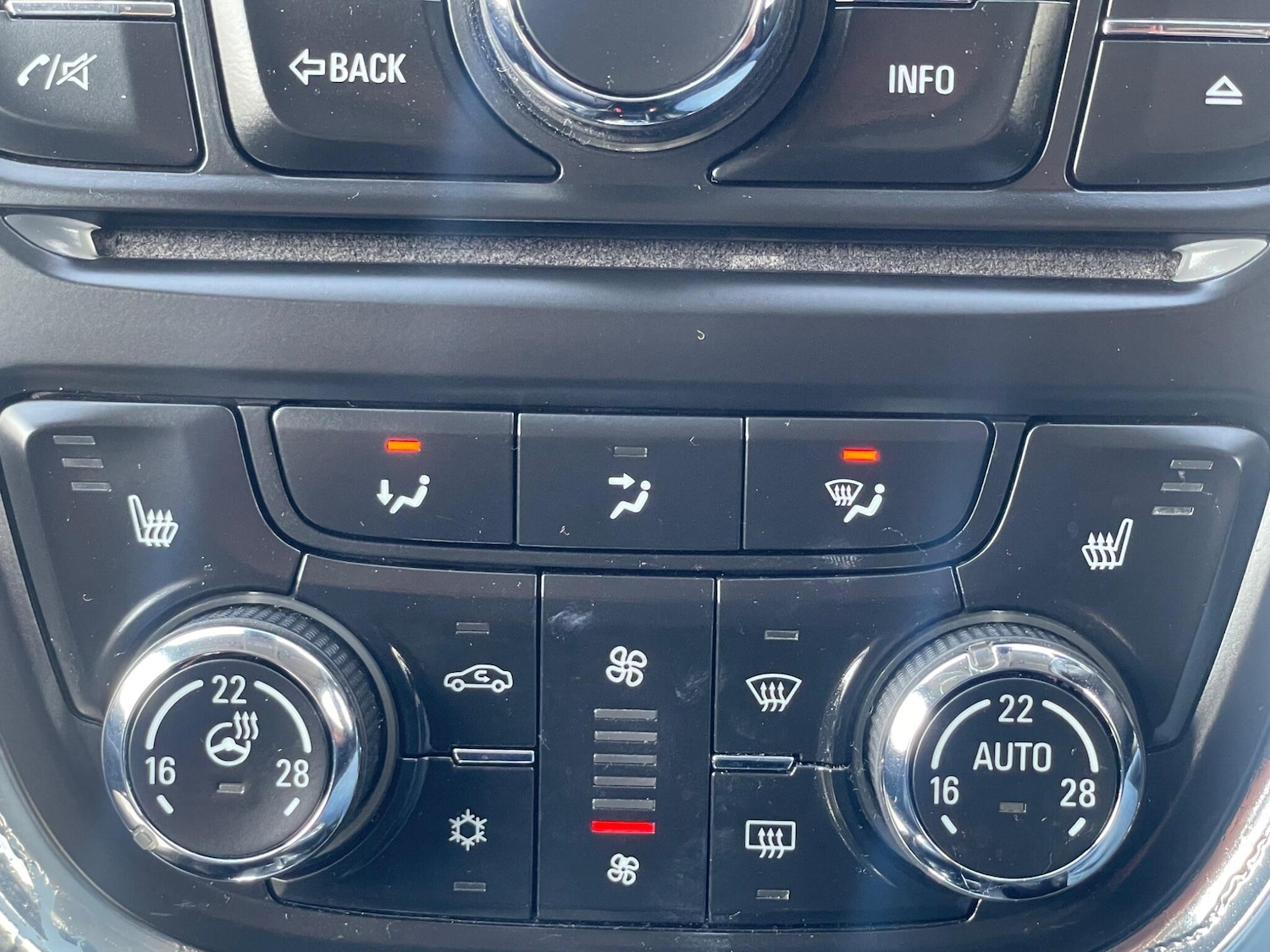 Used Vauxhall Mokka for sale - 77808543: Photo 24