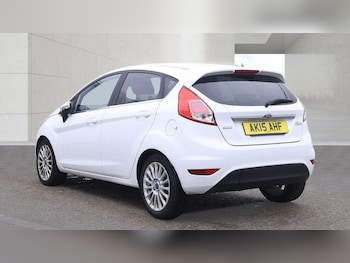 Used Ford Fiesta 2015 for sale - 79158615: Photo