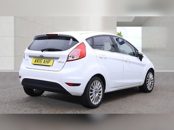Used Ford Fiesta 2015 for sale - 79158615: Photo