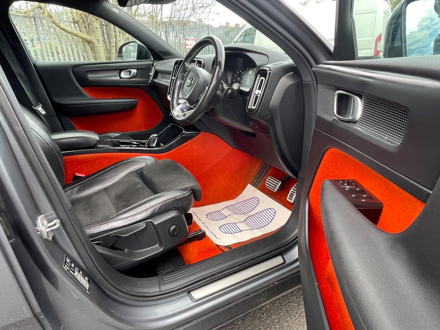 Used Volvo XC40 2018 for sale - 78220304: Photo 13