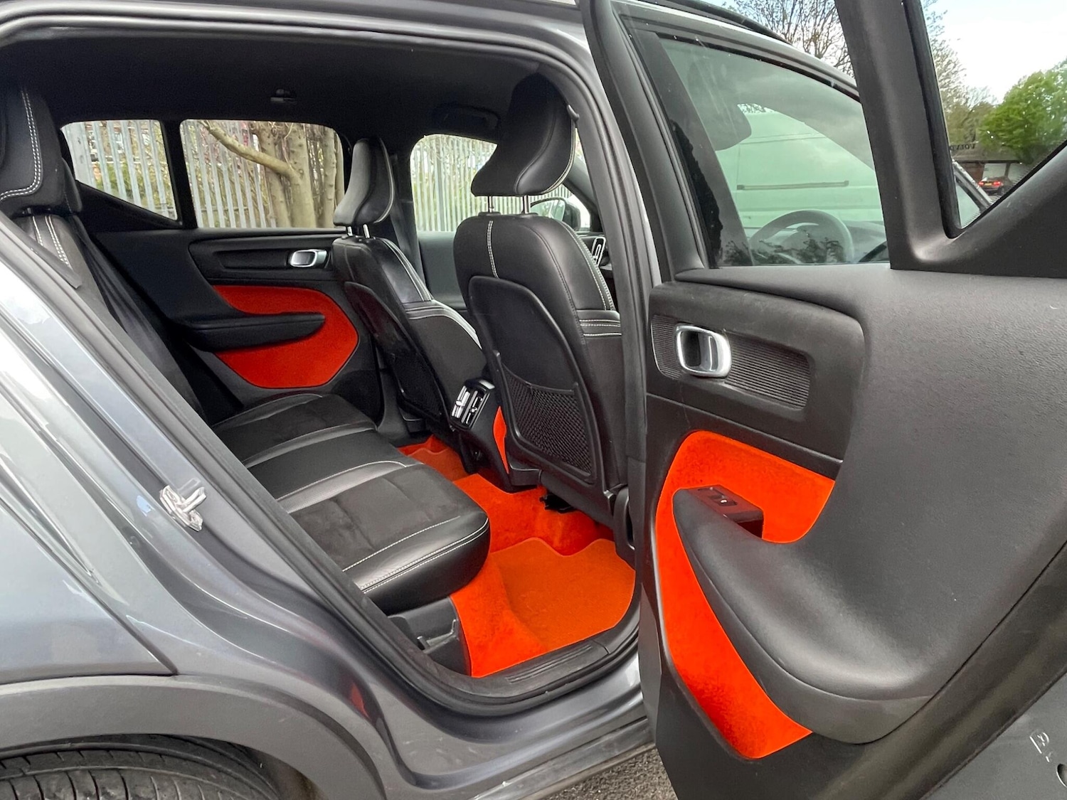 Used Volvo XC40 2018 for sale - 78220304: Photo 14