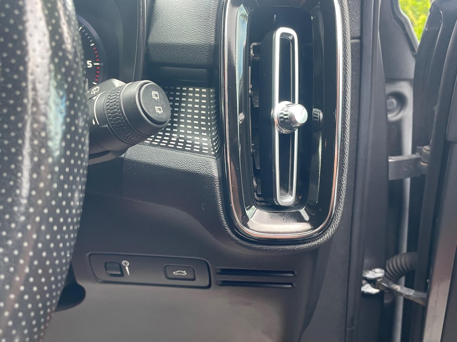 Used Volvo XC40 2018 for sale - 78220304: Photo 19