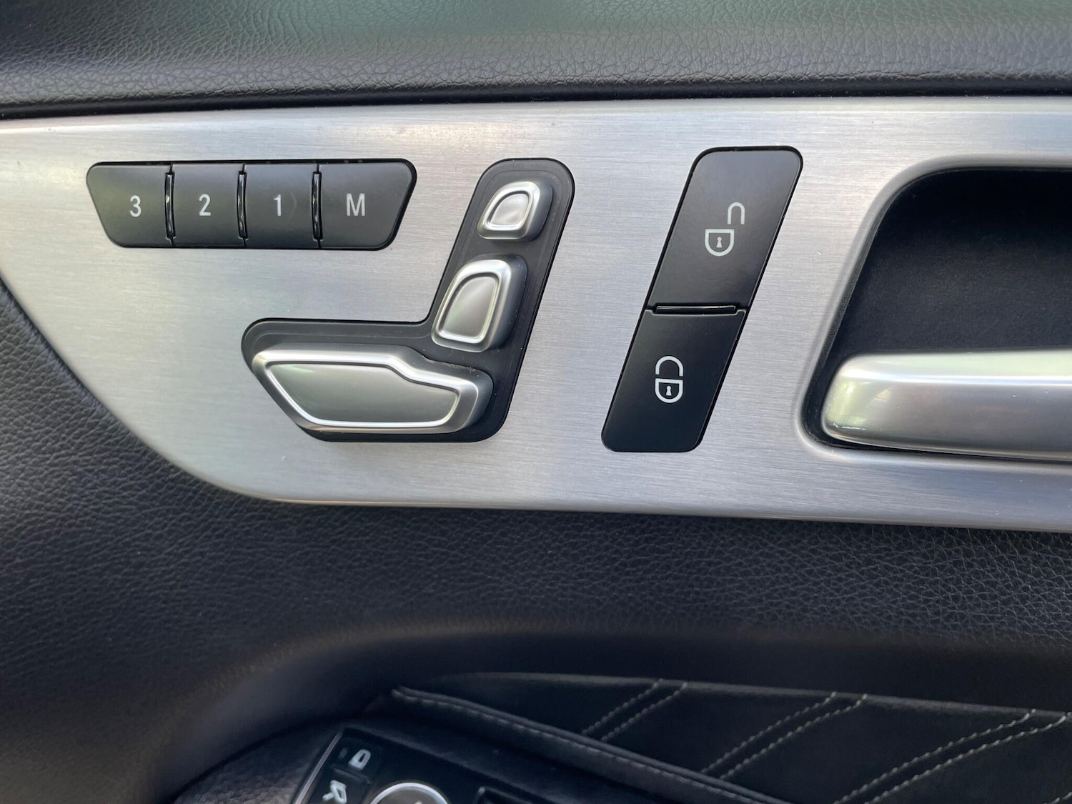 Used Mercedes-Benz GLE 2017 for sale - 76913887: Photo 19