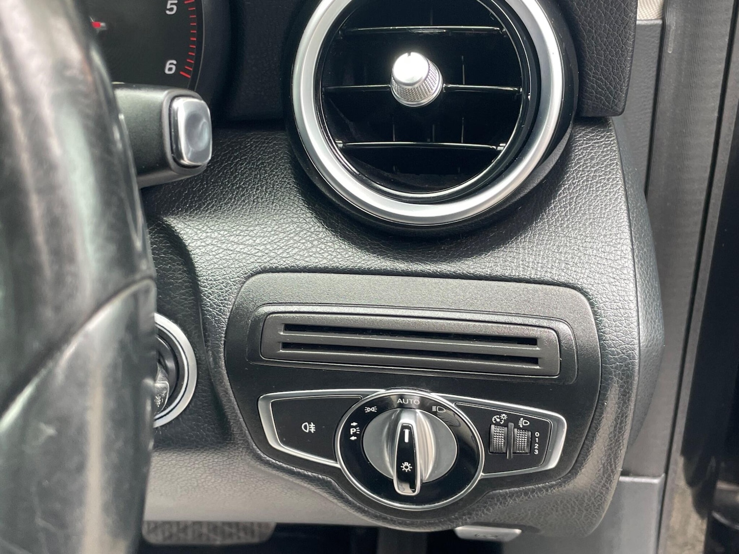 Used Mercedes-Benz C Class 2015 for sale - 78101280: Photo 17