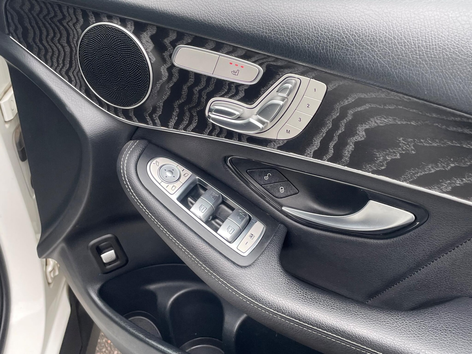 Used Mercedes-Benz GLC 2019 for sale - 77612937: Photo 15