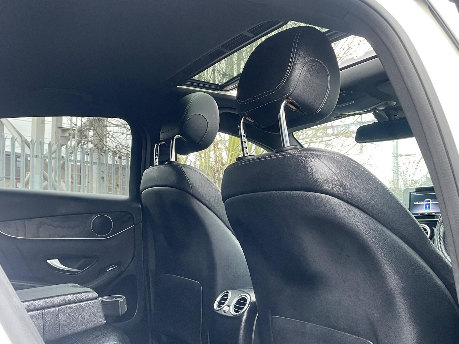 Used Mercedes-Benz GLC 2019 for sale - 77612937: Photo 17