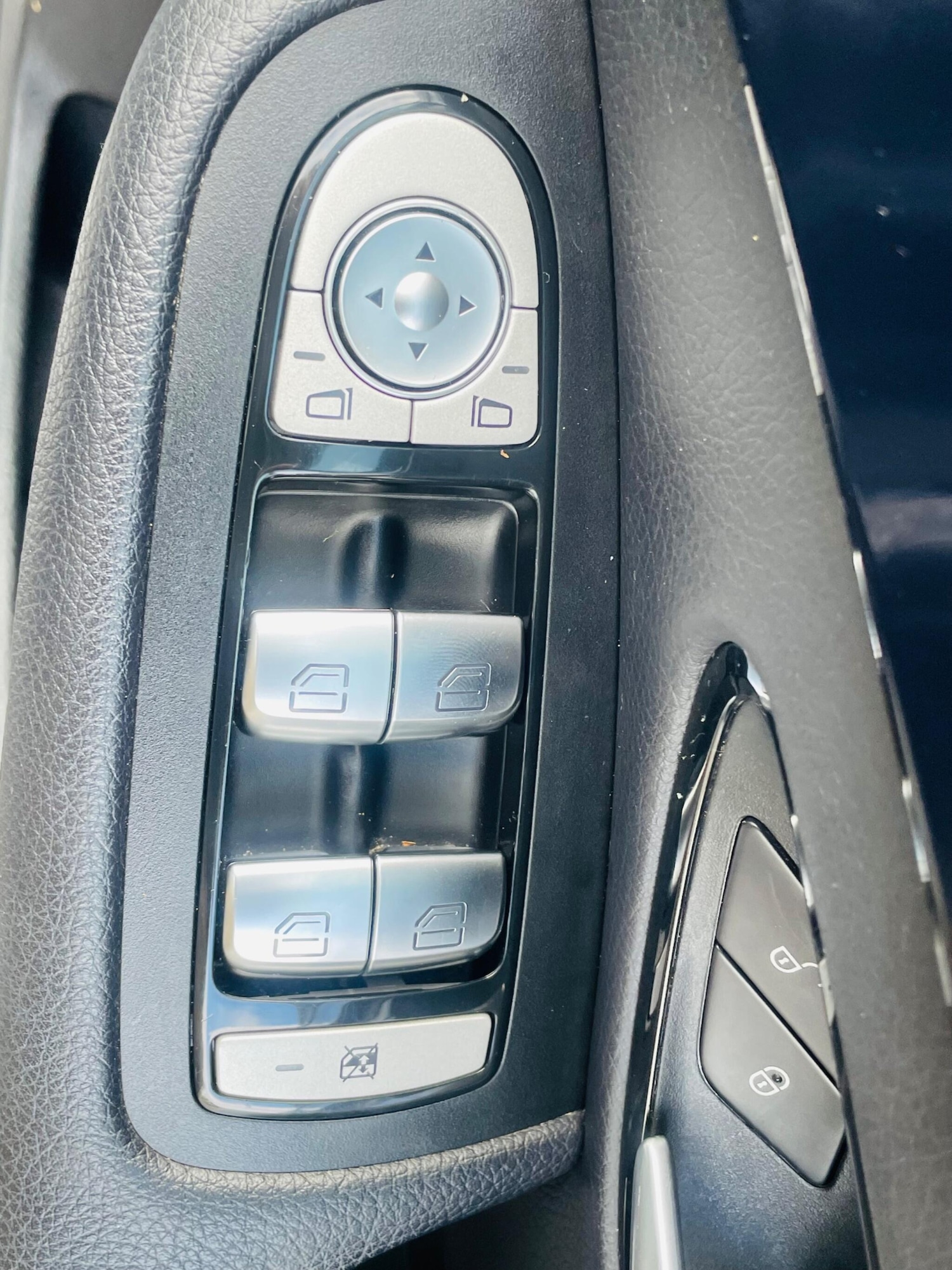 Used Mercedes-Benz C Class 2016 for sale - 76336335: Photo 21