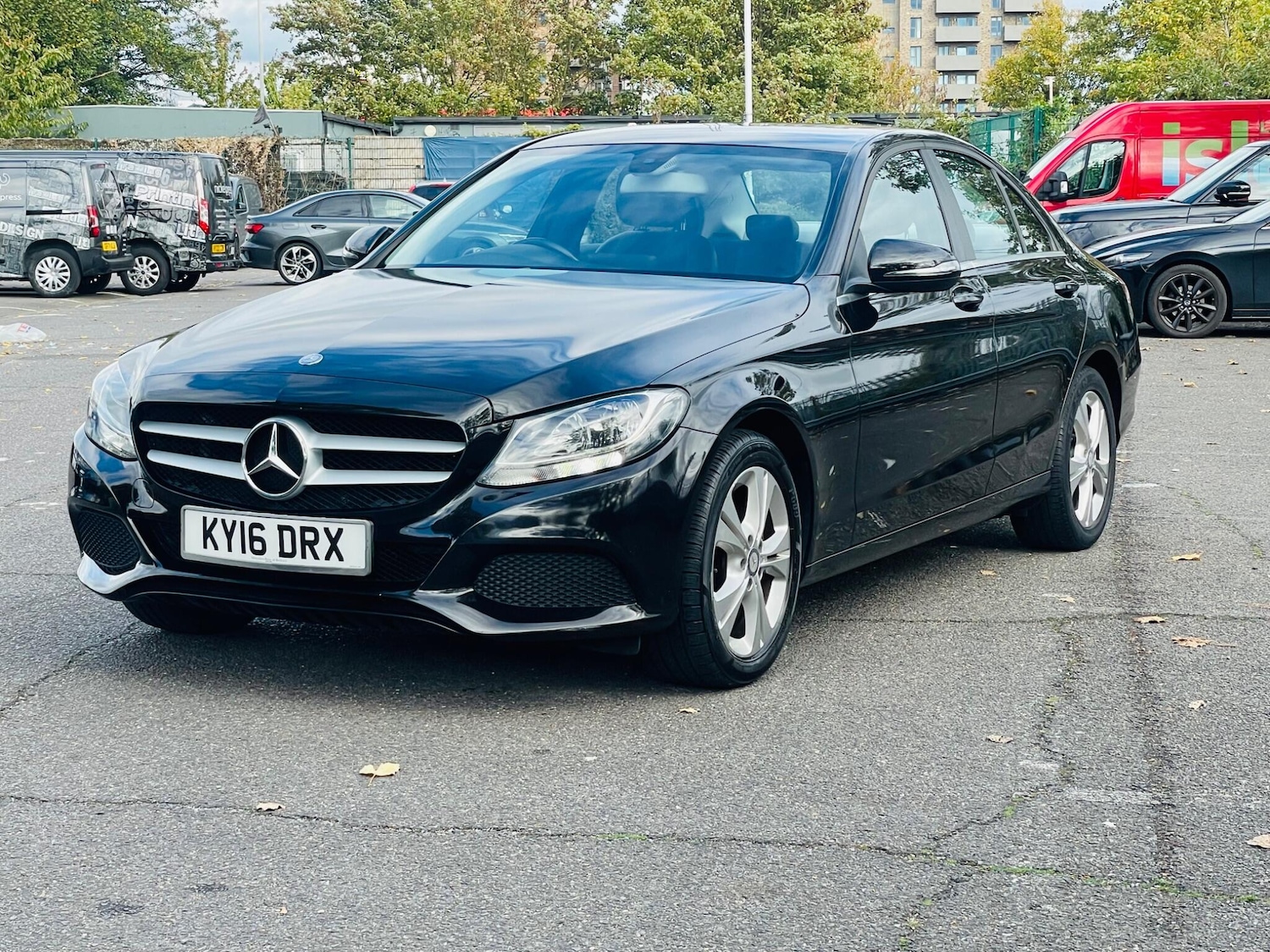 Used Mercedes-Benz C Class 2016 for sale - 76336335: Photo 4