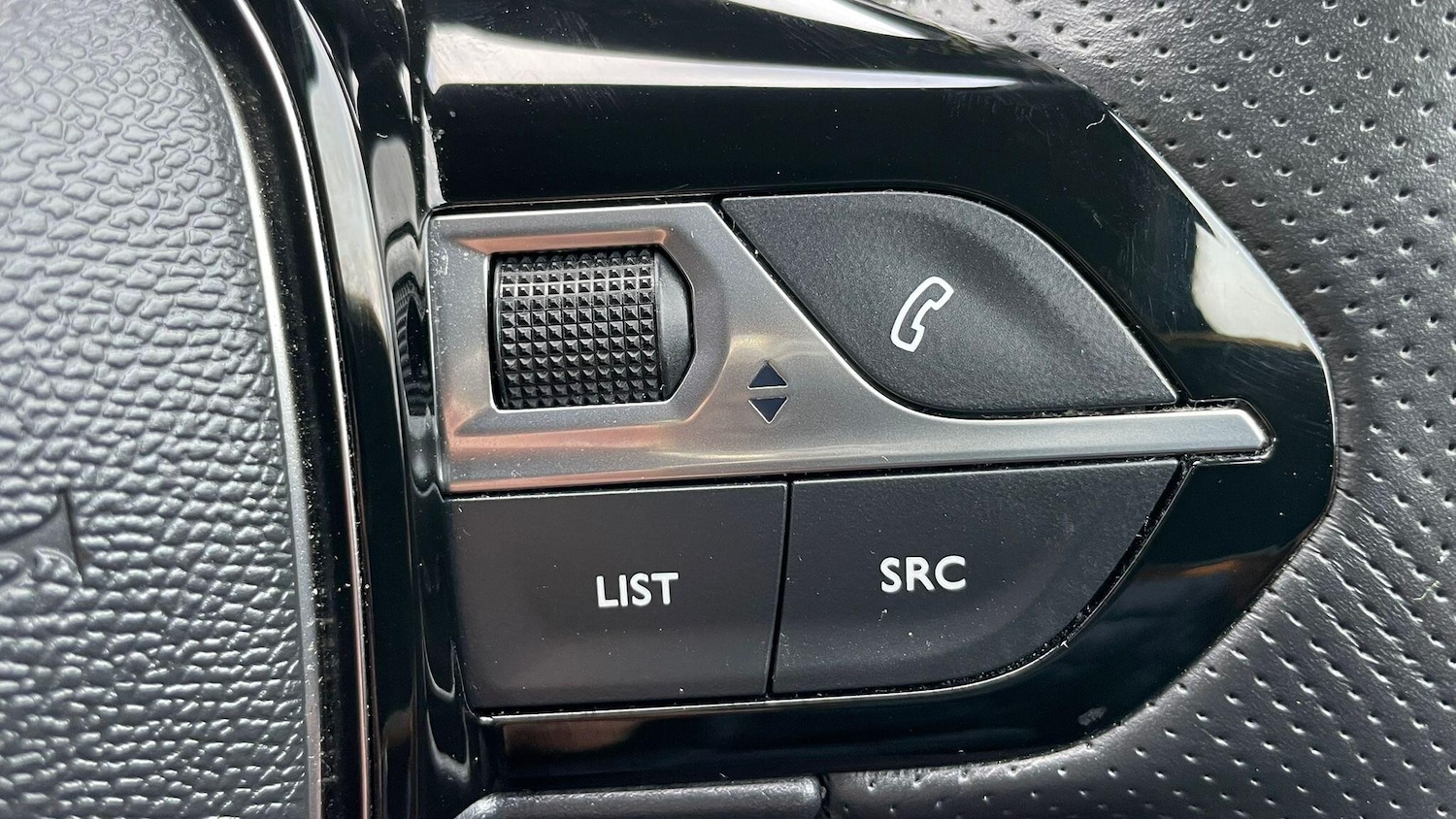 Used Peugeot 208 for sale - 77538181: Photo 25