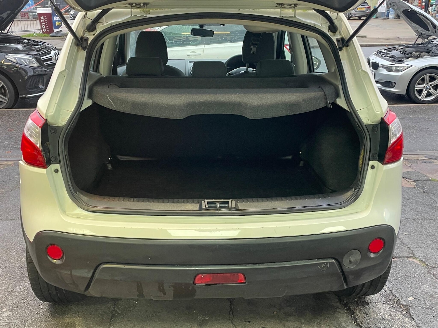 Used Nissan Qashqai 2012 for sale - 76994651: Photo 13