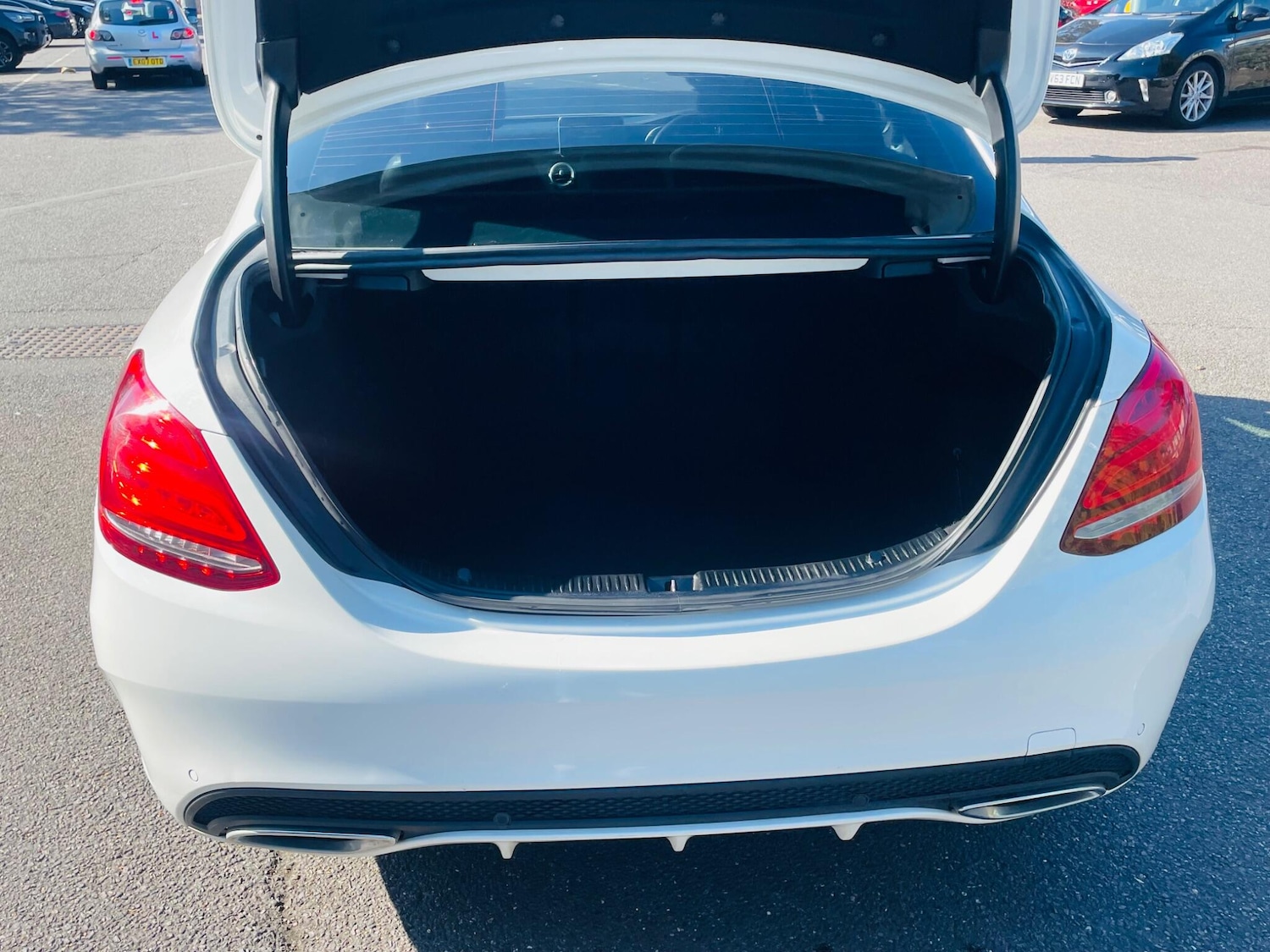 Used Mercedes-Benz C-Class 2015 for sale - 76121262: Photo 14
