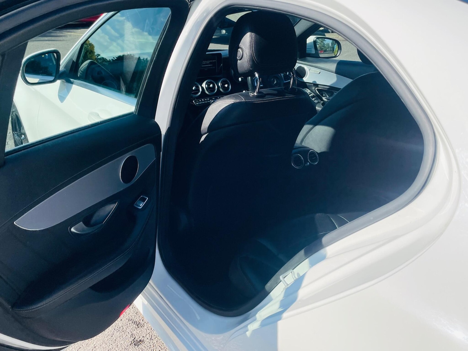 Used Mercedes-Benz C-Class 2015 for sale - 76121262: Photo 15