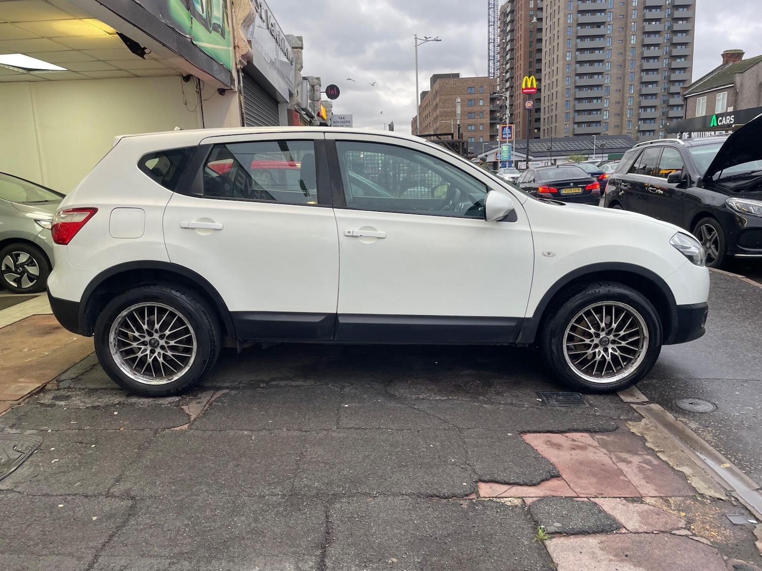 Used Nissan Qashqai 2012 for sale - 76667336: Photo 8