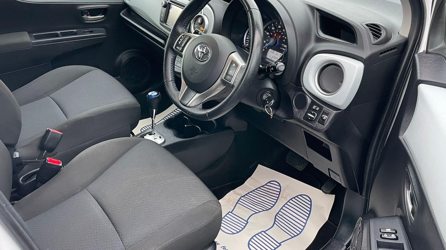 Used Toyota Yaris 2013 for sale - 77020953: Photo 17