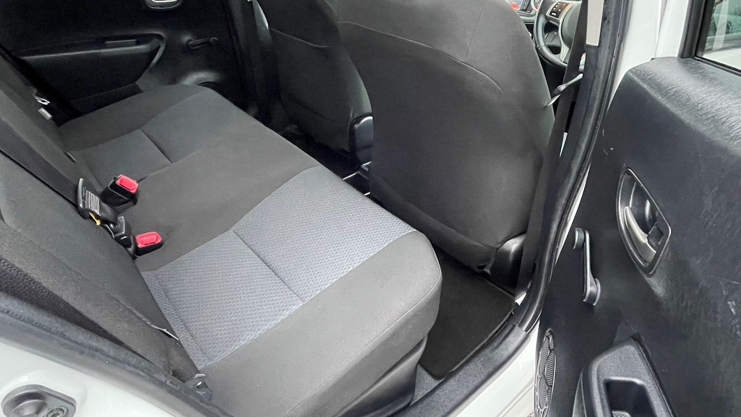 Used Toyota Yaris 2013 for sale - 77020953: Photo 20