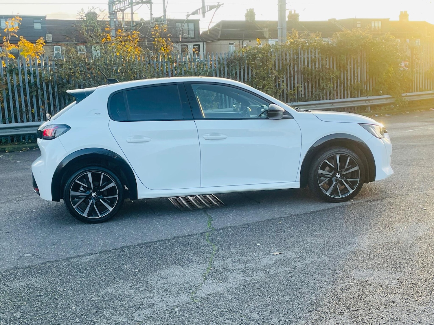 Used Peugeot 208 for sale - 76786432: Photo 11