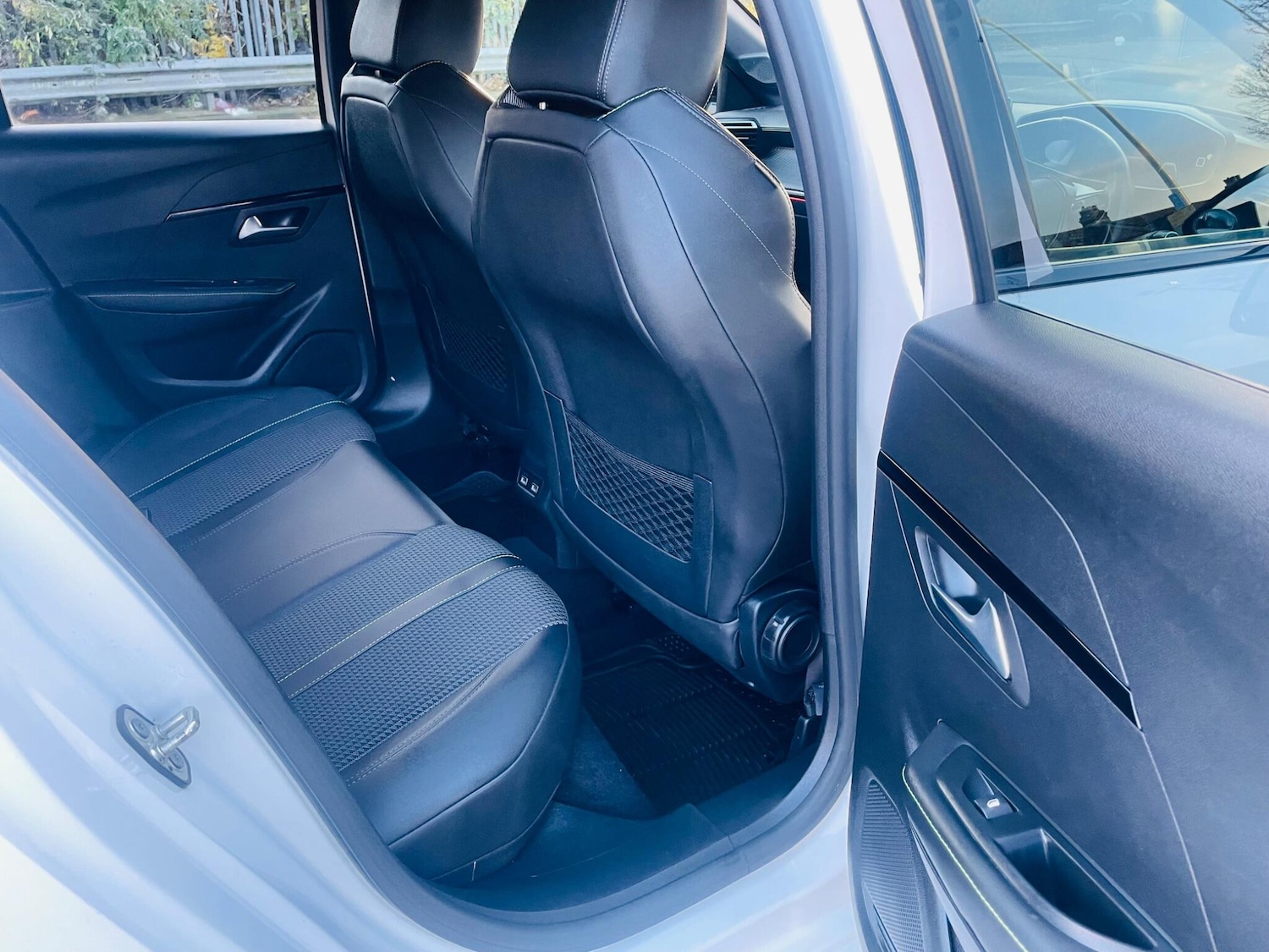 Used Peugeot 208 for sale - 76786432: Photo 16