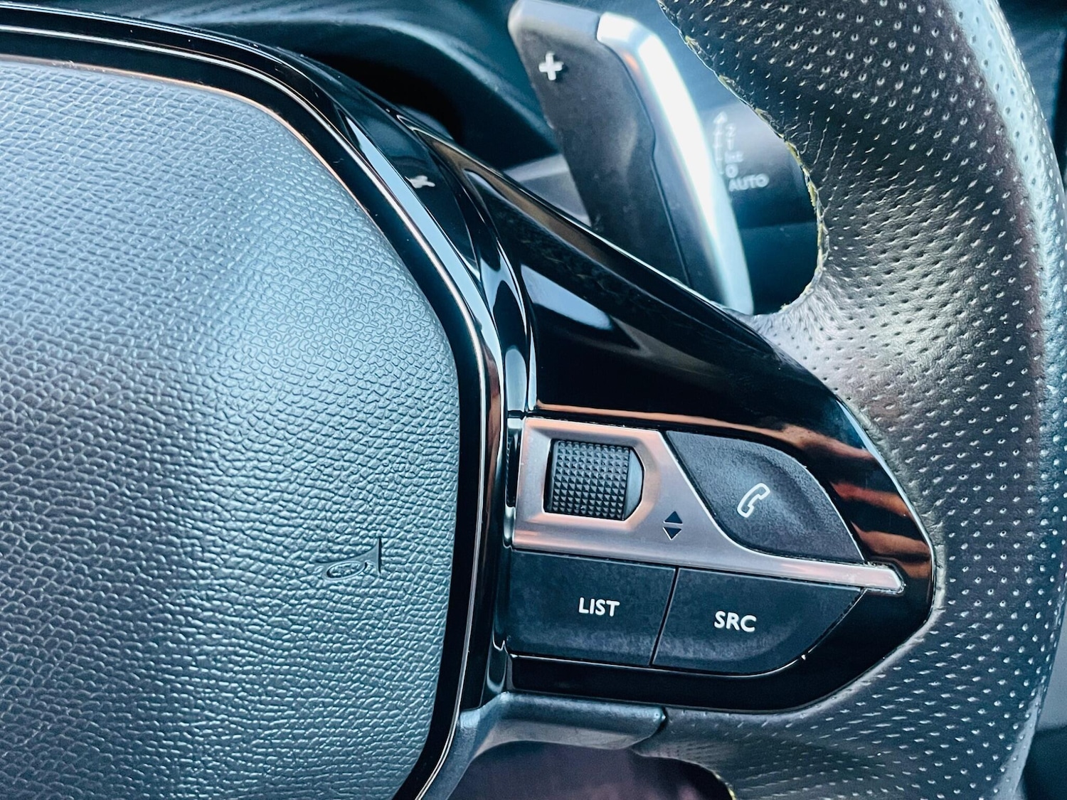 Used Peugeot 208 for sale - 76786432: Photo 24