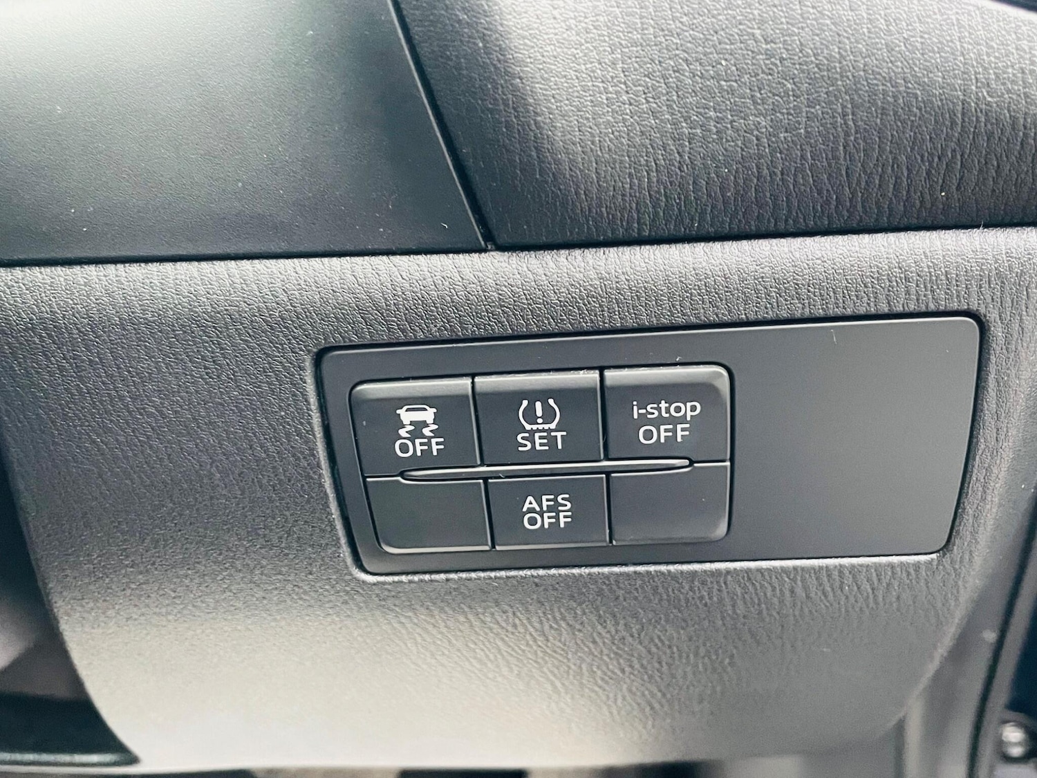 Used Mazda Mazda3 2014 for sale - 76440572: Photo 21