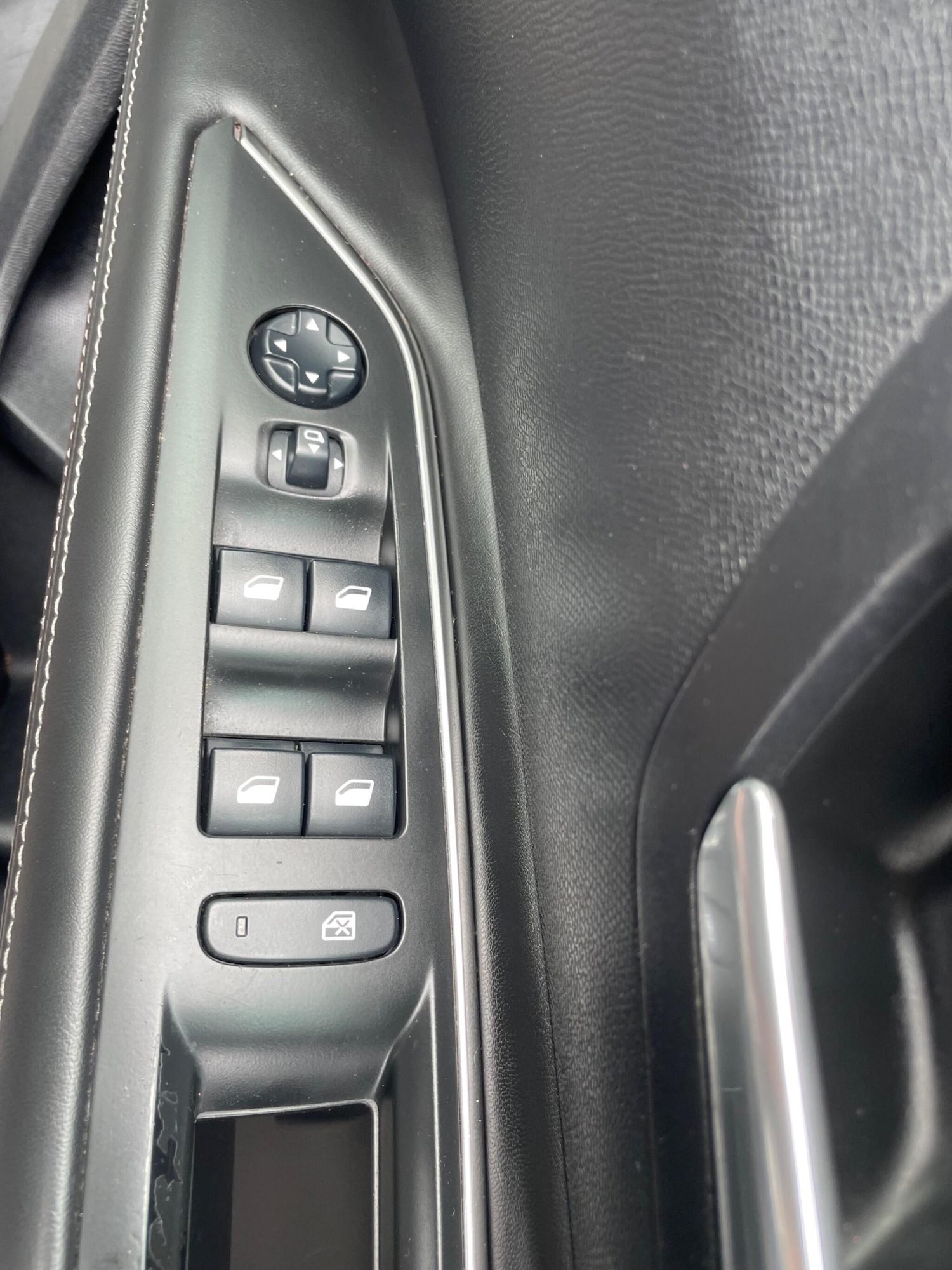 Used Peugeot 3008 2017 for sale - 78100833: Photo 17