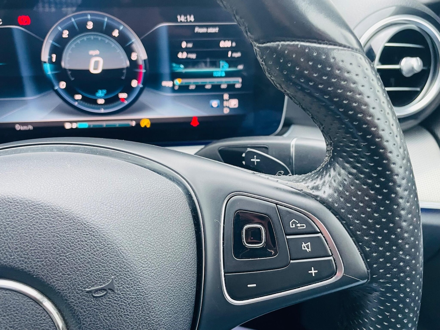 Used Mercedes-Benz E Class 2017 for sale - 77549430: Photo 23