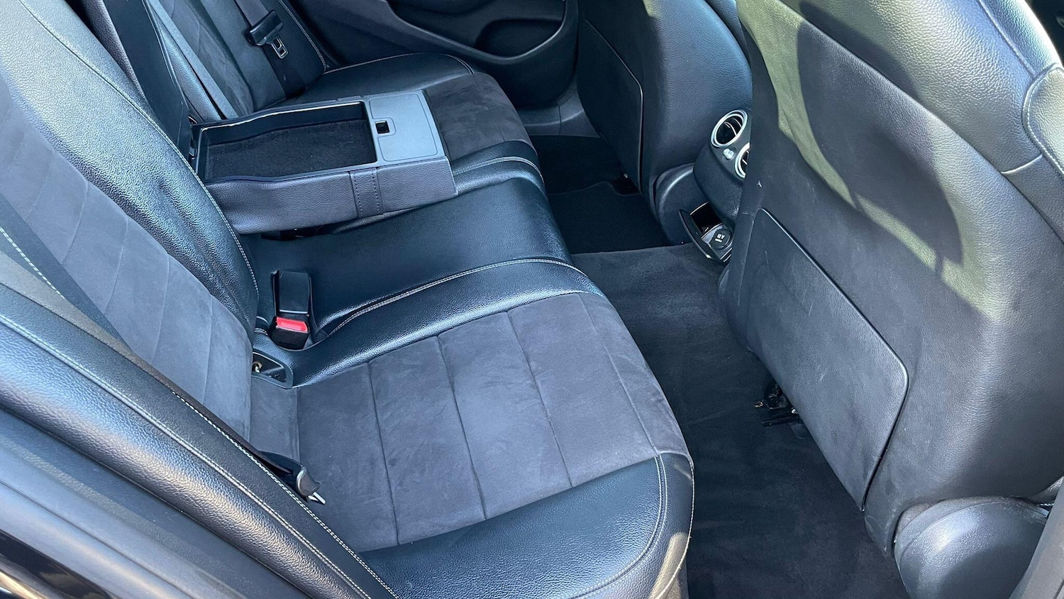 Used Mercedes-Benz E Class 2017 for sale - 77016260: Photo 25