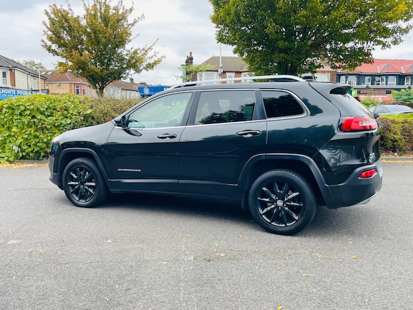 Used Jeep Cherokee 2017 for sale - 76259428: Photo 5
