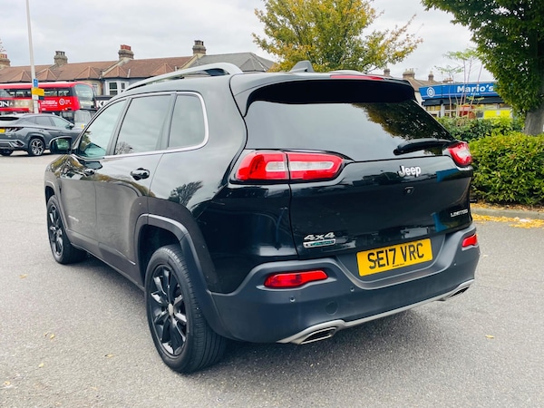 Used Jeep Cherokee 2017 for sale - 76259428: Photo 8